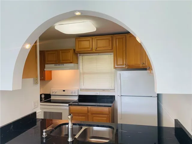 2-bedroom rental at 3247 NW 103rd Te #308-C, Coral Springs