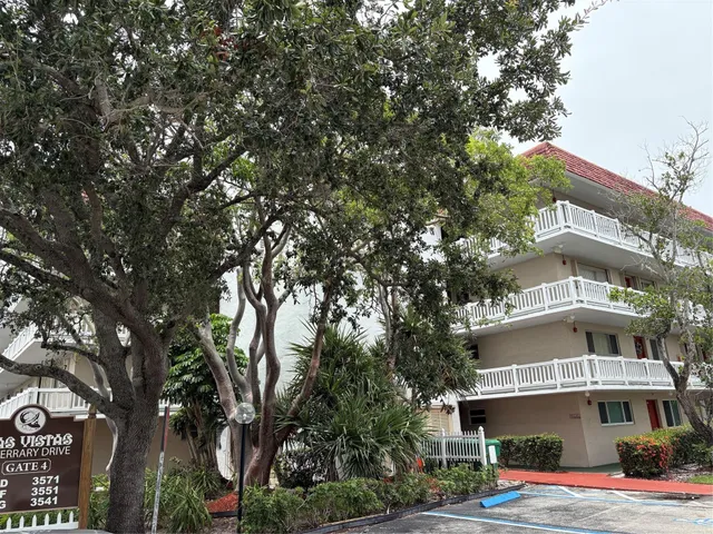 2-bedroom home at 3571 Inverrary Drive #209, Lauderhill