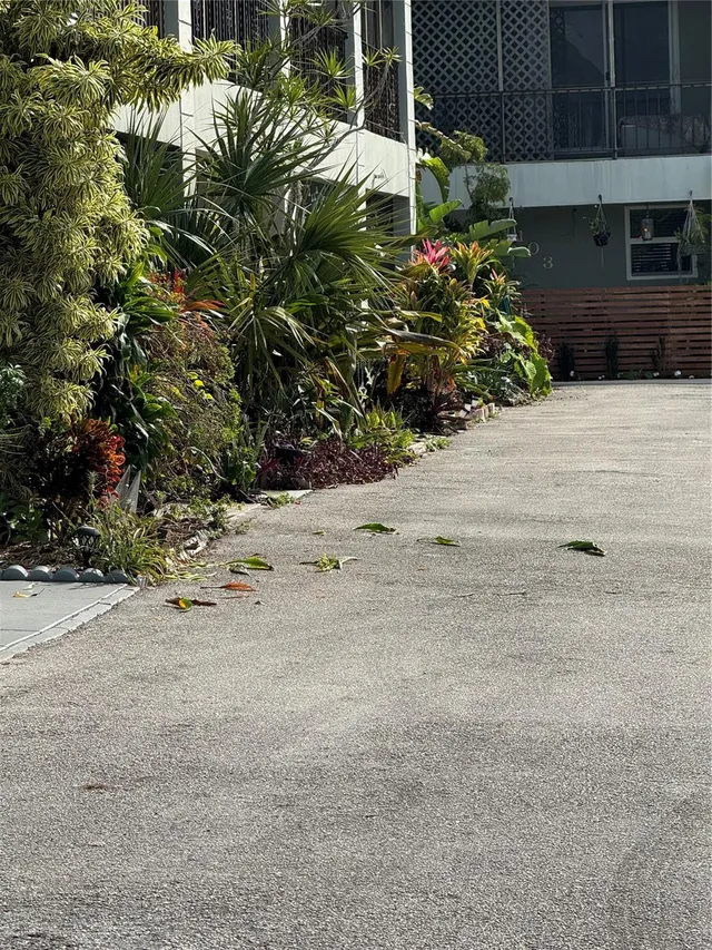 2-bedroom home at 2452 Taylor Street #204, Hollywood