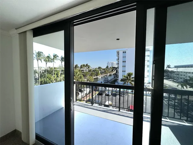 2-bedroom home at 4800 Bayview Drive #406, Fort Lauderdale
