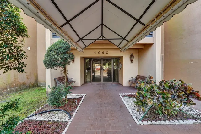 2-bedroom home at 4060 N Hills Drive #32, Hollywood