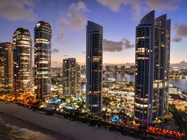 3-bedroom home at 18101 Collins Avenue #401, Sunny Isles Beach