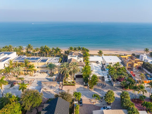 6-bedroom home at 2760 N Atlantic Boulevard, Fort Lauderdale