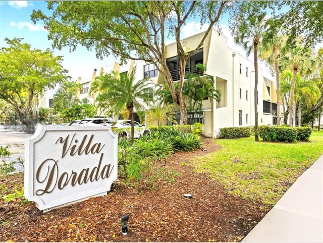 3-bedroom home at 20441 NE 30th Avenue #218-9, Miami
