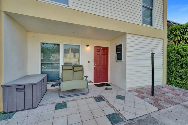 4-bedroom home at 3301 Raleigh Street #4B, Hollywood