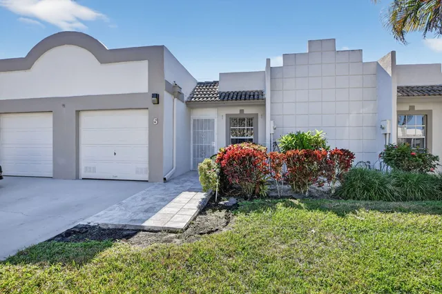 2-bedroom home at 9110 Fairbanks Lane #5, Boca Raton