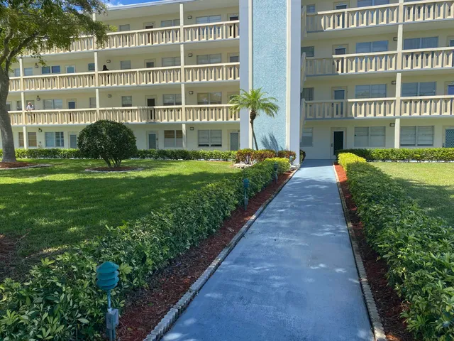 2-bedroom home at 2054 Ainslie D, Boca Raton