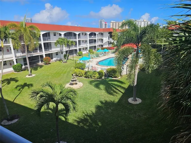 1-bedroom rental at 580 Egret Drive #310, Hallandale Beach