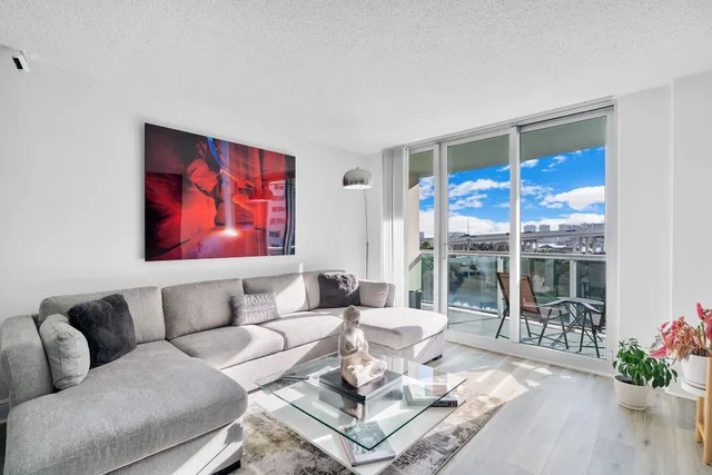 1-bedroom home at 19380 Collins Avenue #523, Sunny Isles Beach