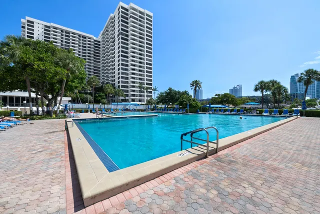 2-bedroom home at 2500 Parkview Drive #615, Hallandale Beach