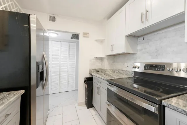 2-bedroom home at 3800 N Hills Drive #402, Hollywood
