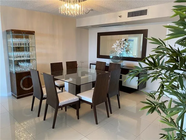 2-bedroom rental at 3500 Mystic Pointe Drive #2607, Aventura