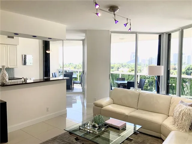 2-bedroom rental at 3100 N Ocean Boulevard #606, Fort Lauderdale