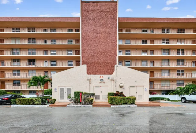 1-bedroom home at 14575 Bonaire Boulevard #605, Delray Beach