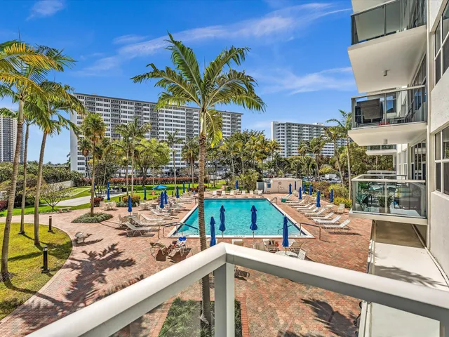 1-bedroom home at 3300 NE 36th Street #220, Fort Lauderdale