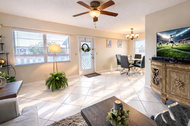 2-bedroom home at 33 Preston A, Boca Raton