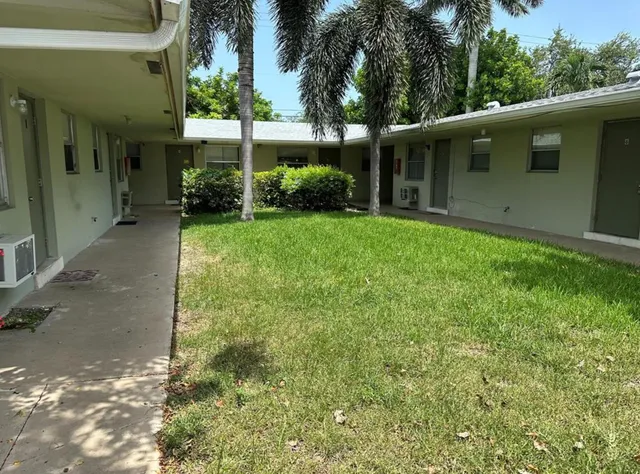 1-bedroom rental at 317 N 61st Terrace #6, Hollywood