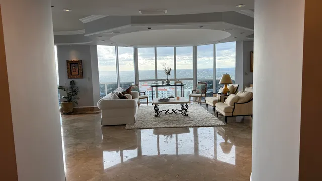 5-bedroom rental at 3100 N Ocean Boulevard #2808, Fort Lauderdale