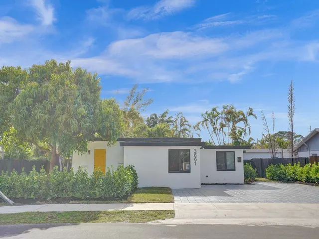 4-bedroom home at 3661 NE 8th Avenue, Oakland Park
