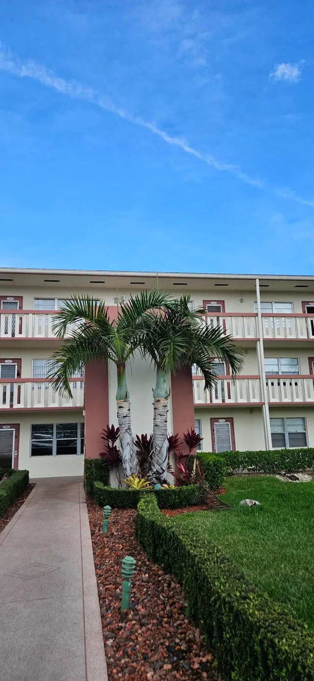 1-bedroom home at 198 E Preston Way #198, Boca Raton