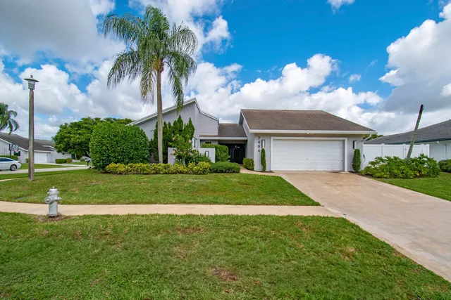 4-bedroom home at 7484 Malibu Crescent, Boca Raton