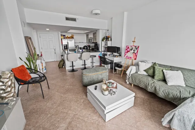 1-bedroom home at 140 S Dixie Highway #733, Hollywood