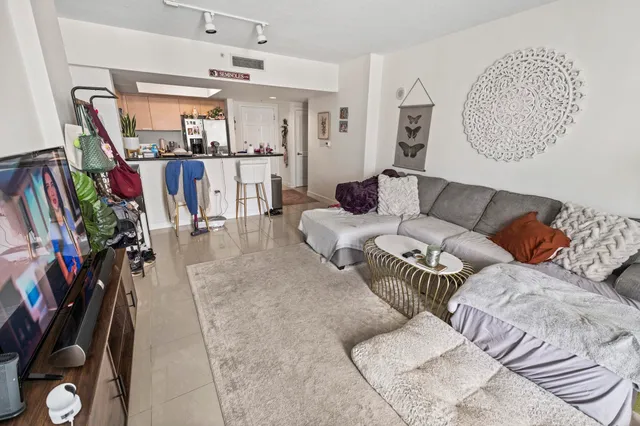 1-bedroom home at 140 S Dixie Highway #823, Hollywood