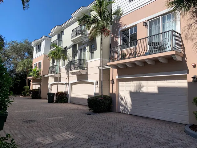 3-bedroom rental at 3803 NW 5th Terrace, Boca Raton