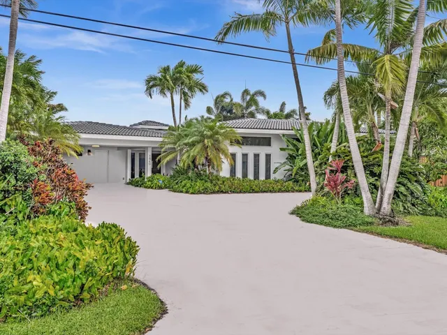 4-bedroom rental at 1640 NE 43rd Street, Oakland Park