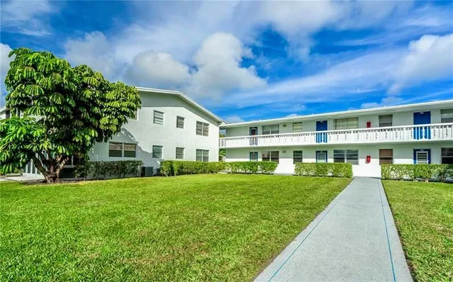 1-bedroom rental at 137 Farnham F #137, Deerfield Beach