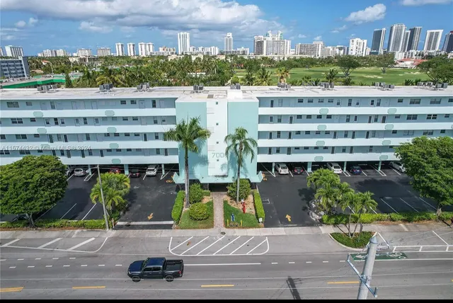 1-bedroom home at 700 NE 14th Avenue NE #404, Hallandale Beach