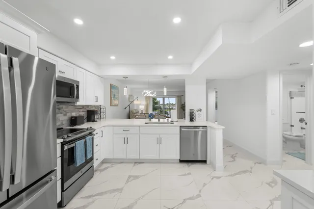 2-bedroom home at 6936 Huntington Lane #302, Delray Beach