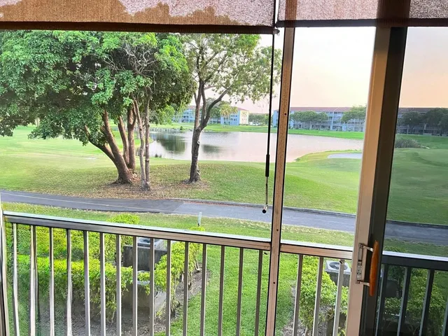 1-bedroom home at 300 SW 134th Way #203e, Pembroke Pines
