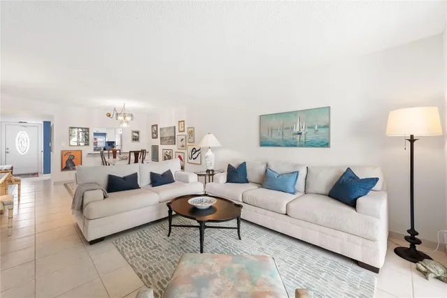 2-bedroom home at 9420 S Hollybrook Lake Drive #109, Pembroke Pines