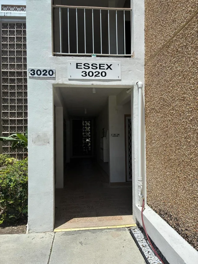 2-bedroom home at 3020 NE 16th Avenue #102, Oakland Park