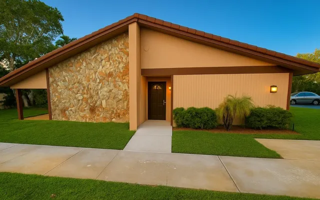 3-bedroom home at 5042 Sheridan Street, Hollywood