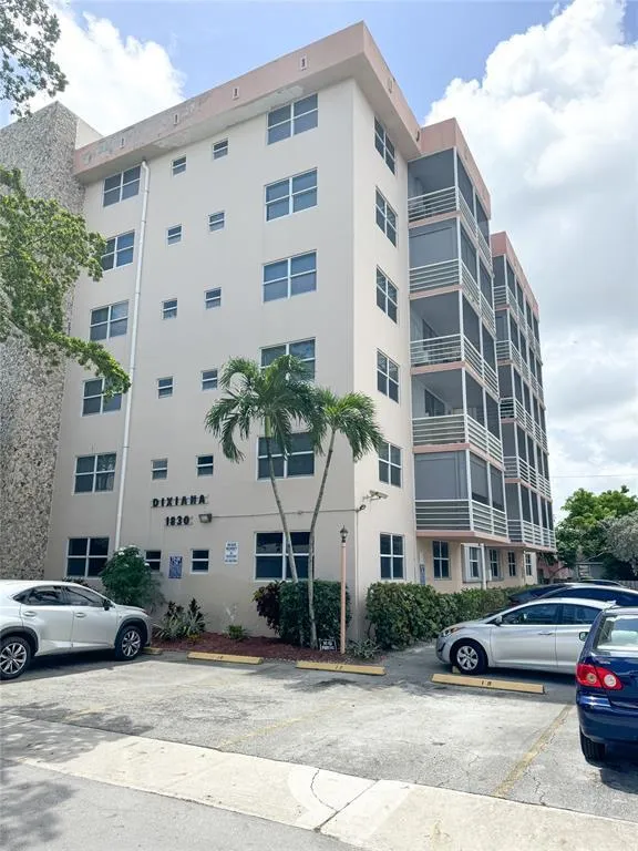 2-bedroom home at 1830 Dixianna Street #201, Hollywood