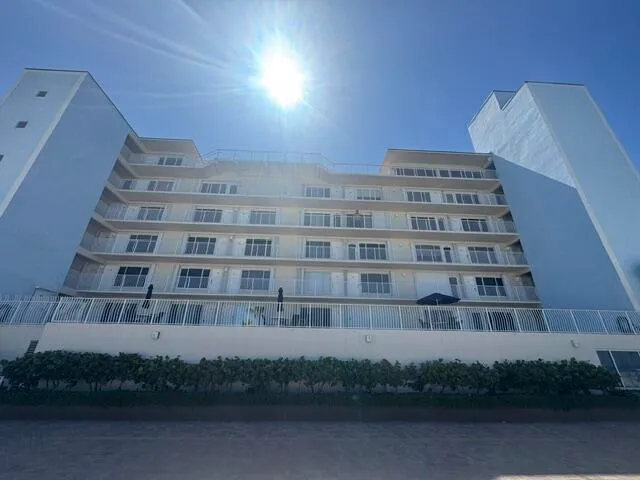 1-bedroom home at 300 Oregon Street #502, Hollywood