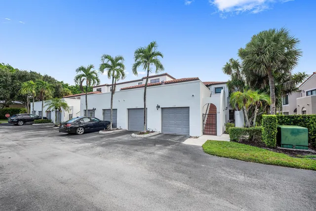 2-bedroom home at 6614 Villa Sonrisa Drive #123, Boca Raton