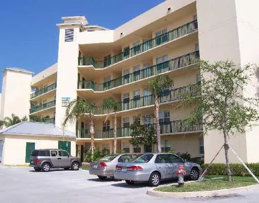 2-bedroom home at 27 Royal Palm Way #406, Boca Raton