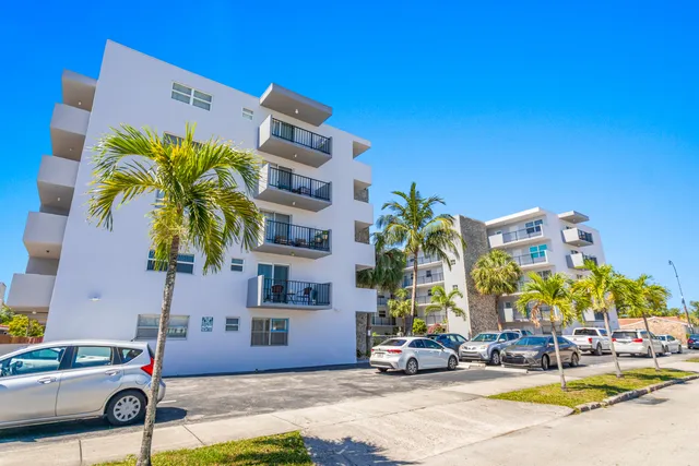2-bedroom home at 1750 Jefferson Street #507, Hollywood