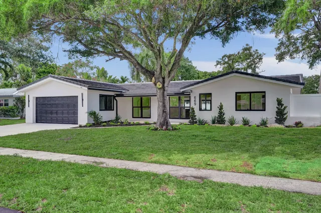 4-bedroom home at 669 SW 3rd Street, Boca Raton