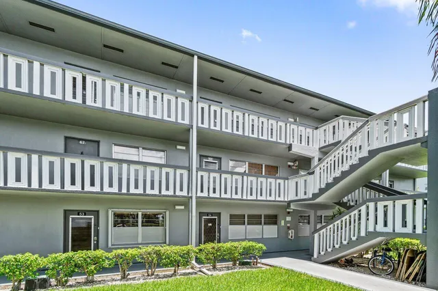 1-bedroom rental at 68 Suffolk B #68, Boca Raton