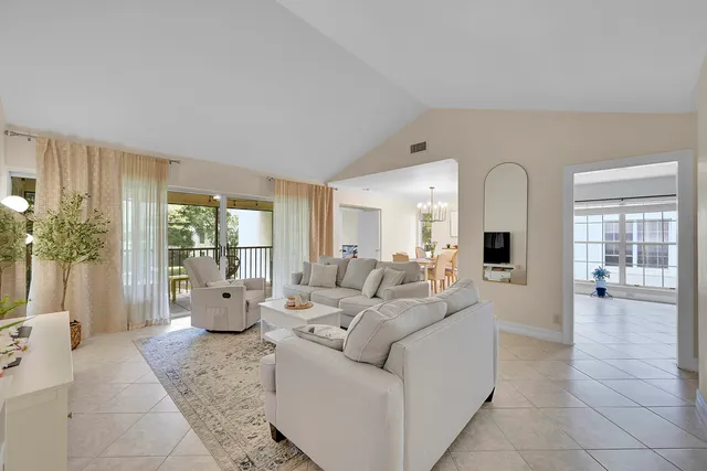 3-bedroom rental at 6245 Old Court Road #202, Boca Raton