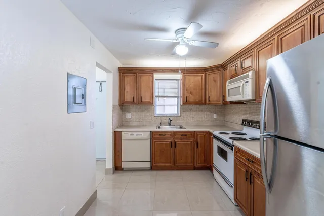 1-bedroom home at 2551 Aragon Boulevard #406, Sunrise