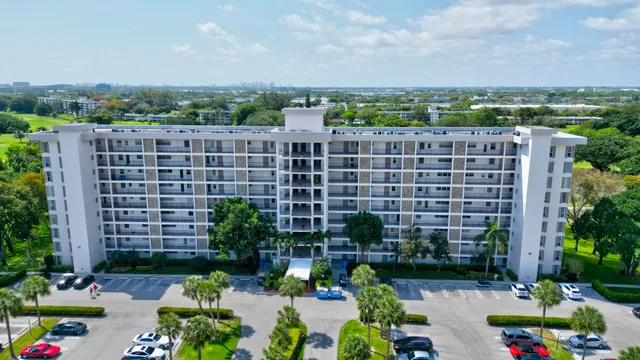 1-bedroom home at 3050 N Palm Aire Drive #505, Pompano Beach