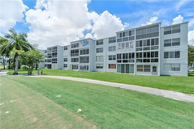 2-bedroom home at 7684 NW 18th Street #101, Margate