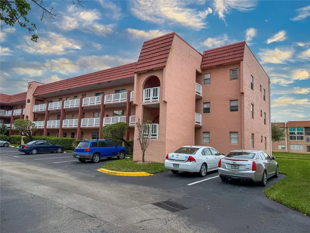 2-bedroom home at 9460 Sunrise Lake Boulevard #212, Sunrise
