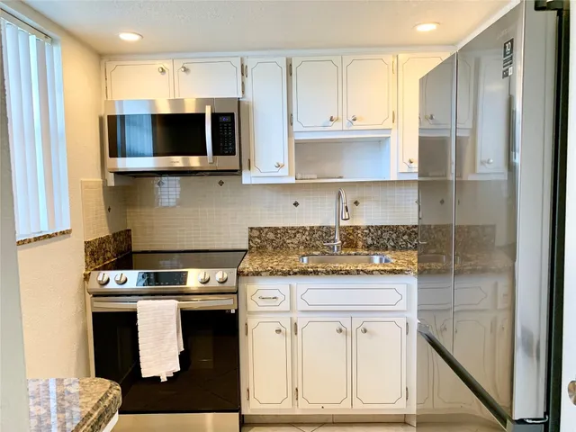 1-bedroom home at 6550 Winfield Boulevard #105, Margate