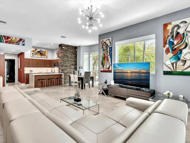 3-bedroom home at 733 NE 4th Avenue #733, Fort Lauderdale